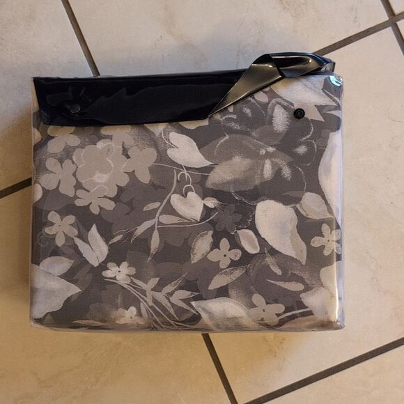 NWT Ralph Lauren King Duvet Cover Avery Charcoal Floral Grey - Picture 4 of 7